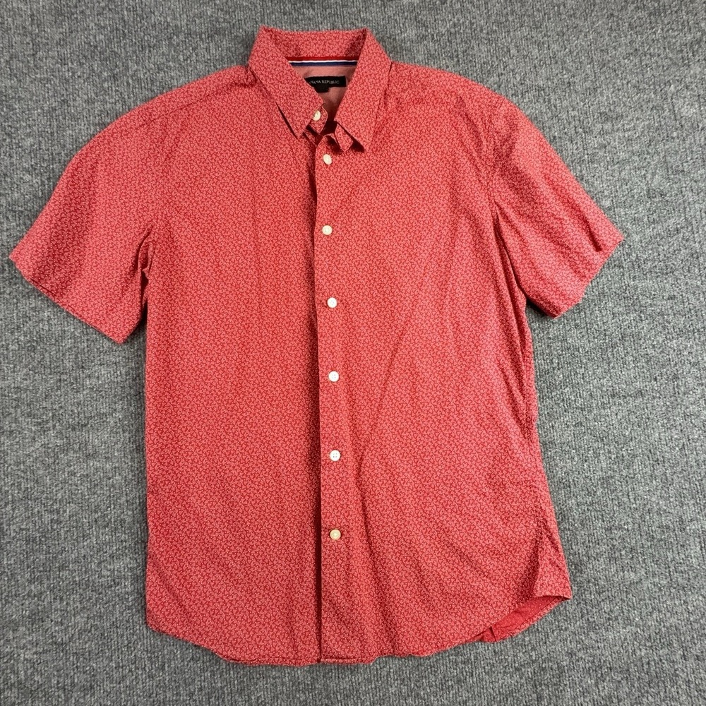 Banana Republic Shirt Mens Small Red Geometric Short Sleeve Button Up Stretch
